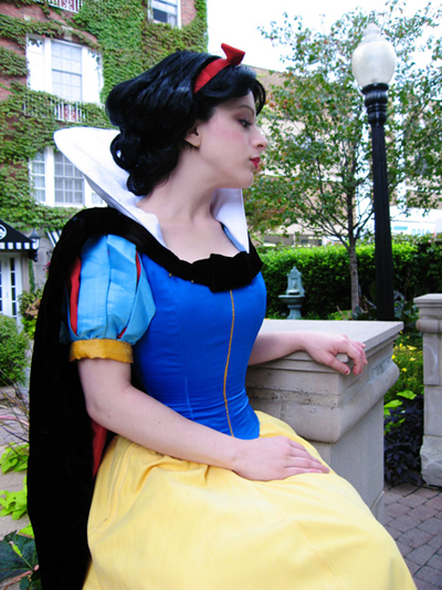 Snow White - Photo by Jia 2006